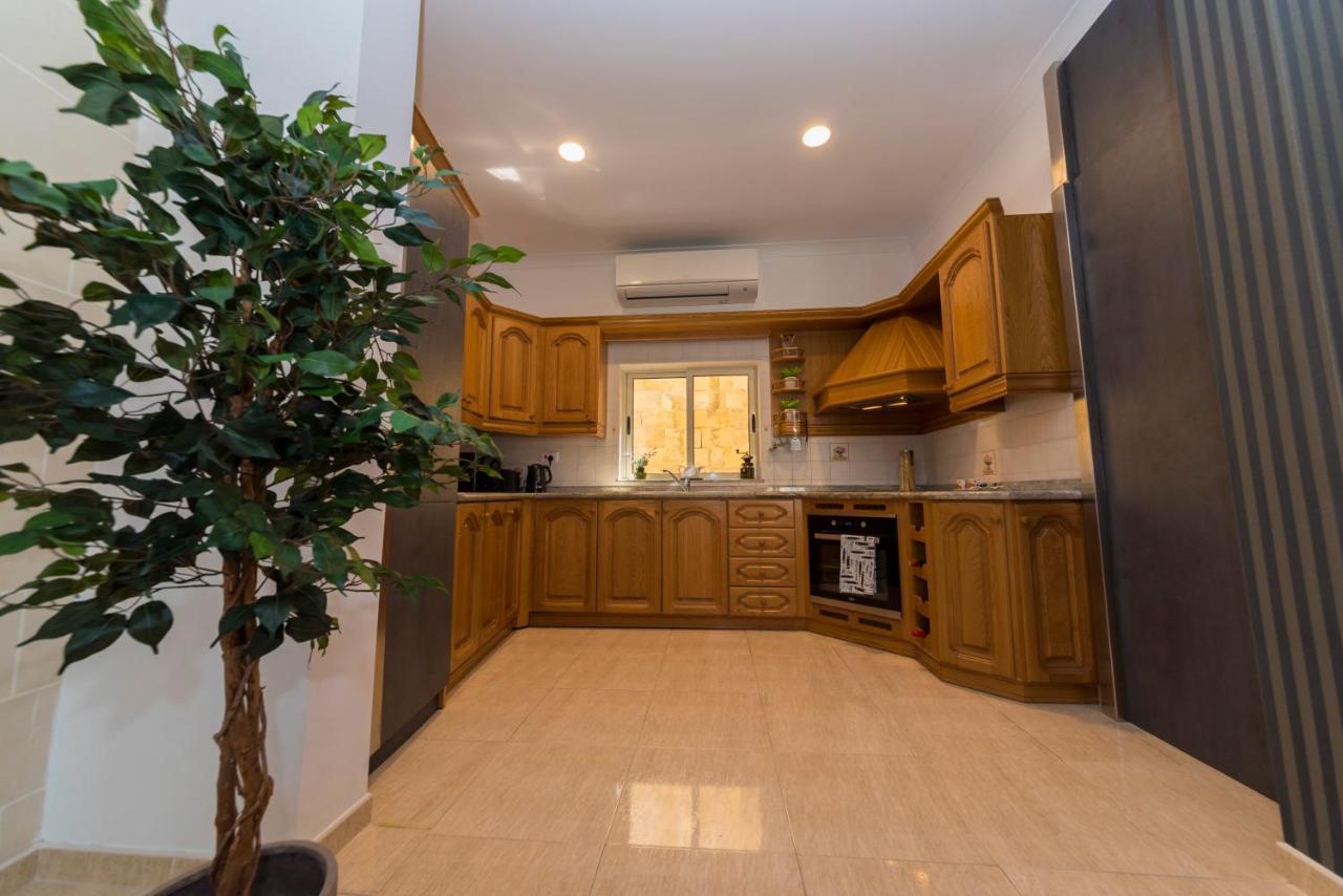 Vittoriosa' Seafront 2 Bed Highly Furnished Apartment Exterior foto