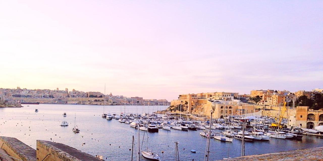 Vittoriosa' Seafront 2 Bed Highly Furnished Apartment Exterior foto